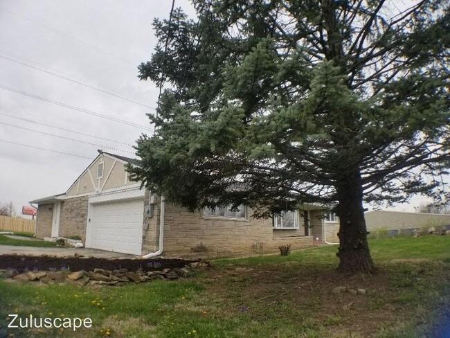 Foto del edificio - 3245 E Hanna Ave