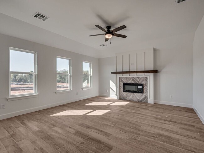 Foto del edificio - Brand New Home in Noble!