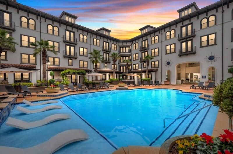 Foto principal - 2121 Allen Pkwy