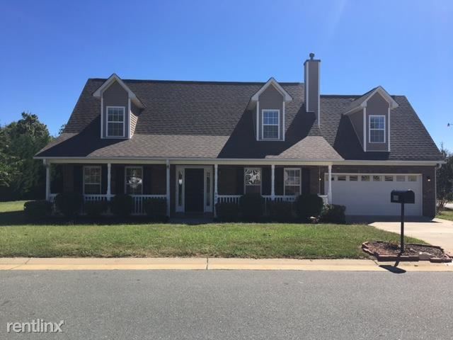 Primary Photo - 3 br, 2.5 bath House - 880 Trillium Ln
