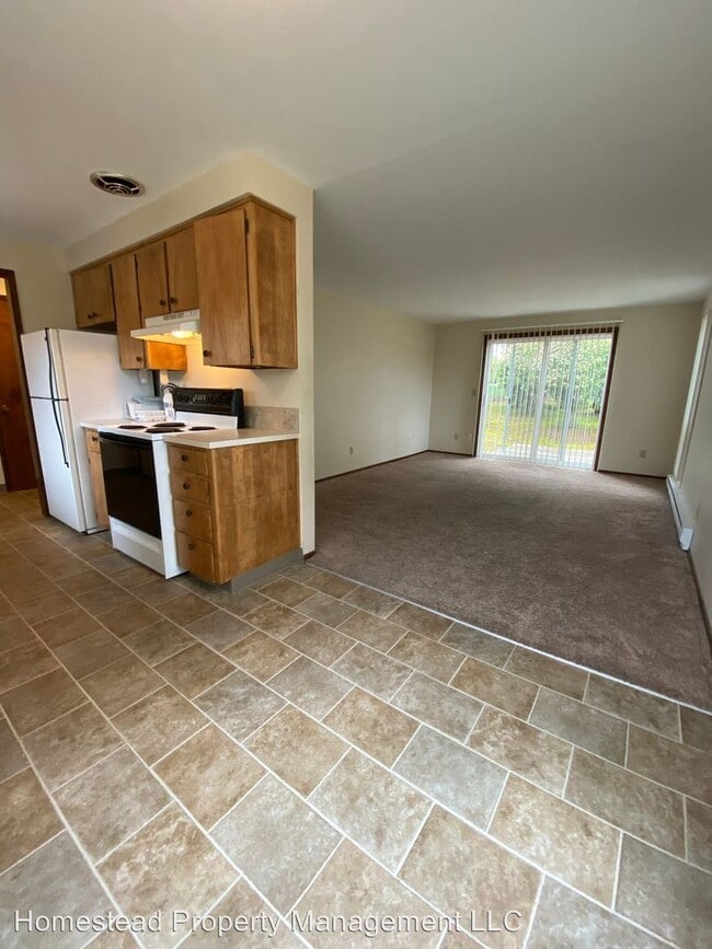 Building Photo - 1115-1179 Liberty Cir S