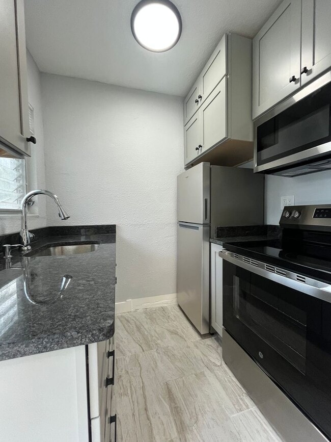 Building Photo - 50A W Boyer St