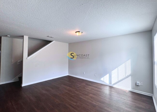 Foto del edificio - Settle in a Lovely Community in a Awesome ...