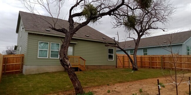 Foto del edificio - Beautiful 2 Story Home 4bdrm 2.5 bath