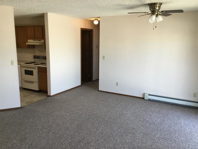 Building Photo - 1112 Portland Dr