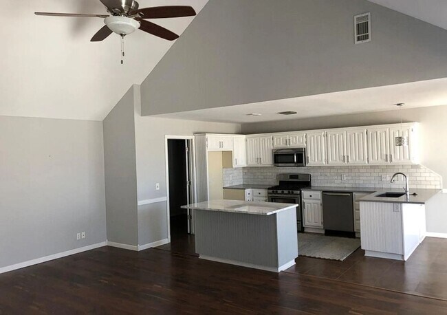 Foto del edificio - 3 Bed 2 Bath Broken Arrow