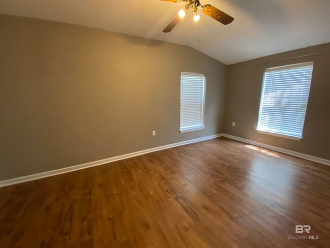 Building Photo - 119 White Ave