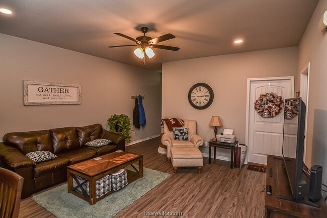Building Photo - 3006 Marvel Ct