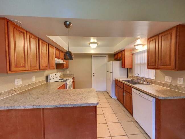 Building Photo - 12101 Carolina Woods Ln