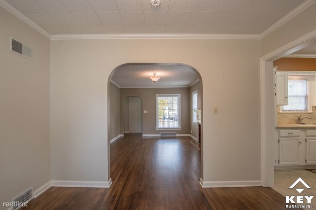 Building Photo - 2 br, 1 bath House - 420 S Clifton Ave