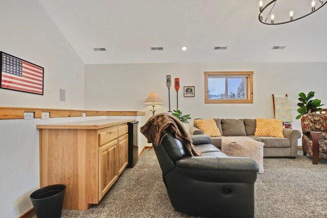 Foto del edificio - 130 Par Dr