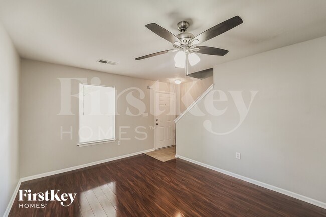 Foto del edificio - 2553 Mulberry Pond Dr