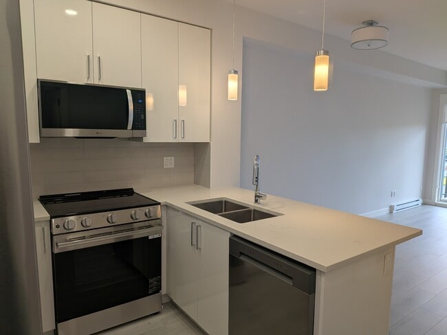 Photo du bâtiment - 33886 Pine St