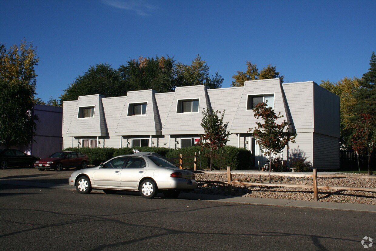 Primary Photo - 1343 S Coffman St