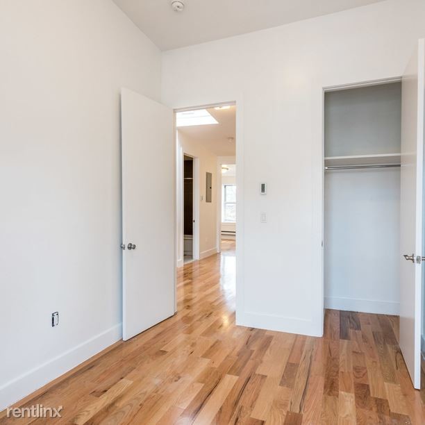 Foto del edificio - 1078 DeKalb Ave