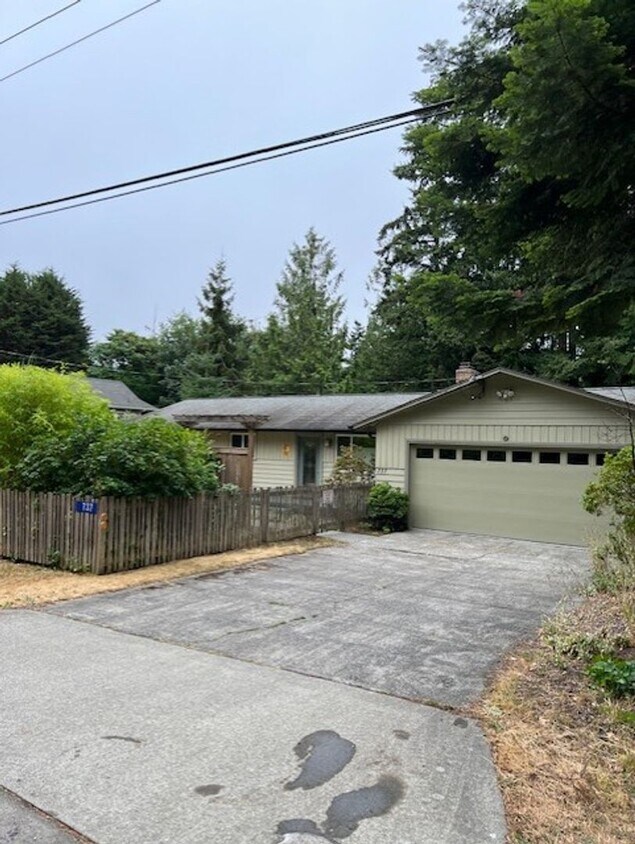 Primary Photo - Bainbridge Rental Close to Town