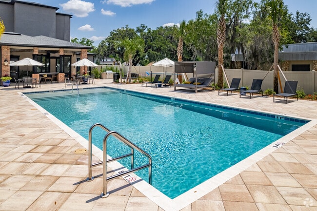 Building Photo - Lamplighter Legacy Apartments