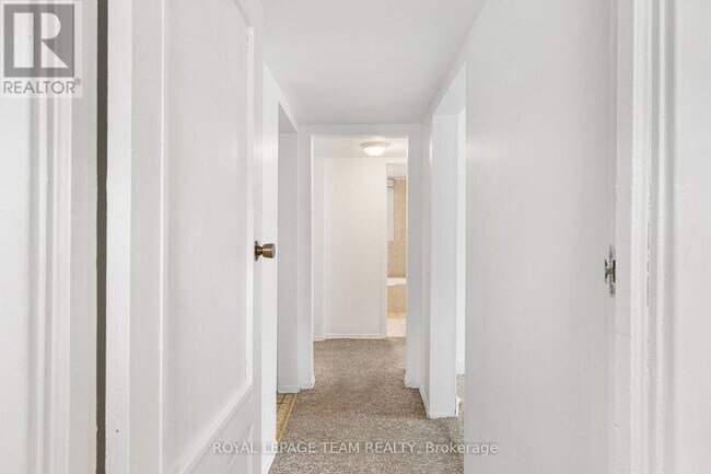 Building Photo - 163 Genest St