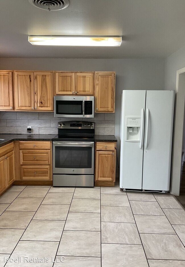 Building Photo - 3 br, 1 bath House - 1406 N WS Young Drive