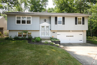 Building Photo - 4762 Farnhurst Rd