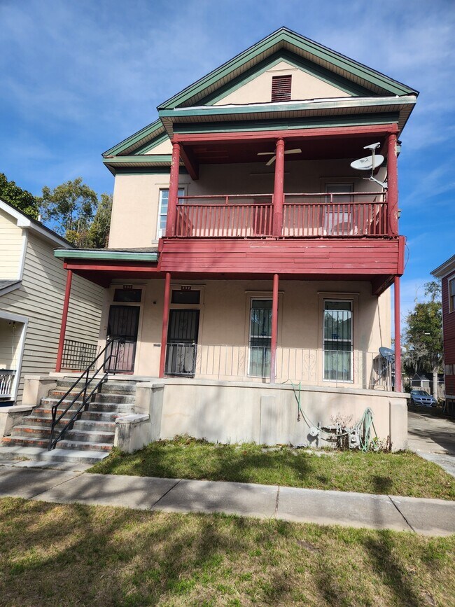 Foto del edificio - 832 E Duffy St