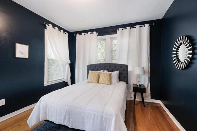 Building Photo - 518 Breeden St