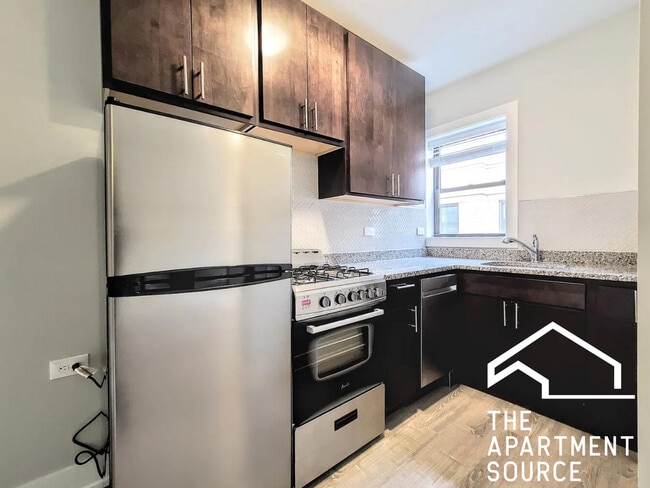 Foto del edificio - 437 W Belden Ave