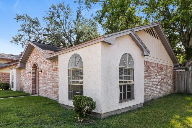 Building Photo - 23127 Briarcreek Blvd