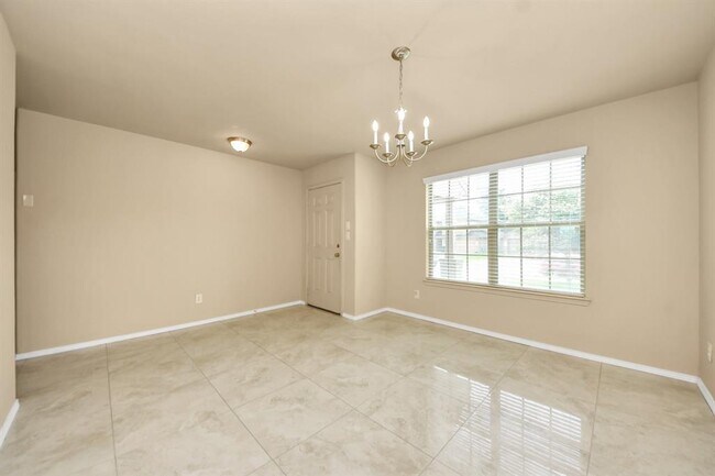 Foto del edificio - 2043 Naplechase Crest Dr