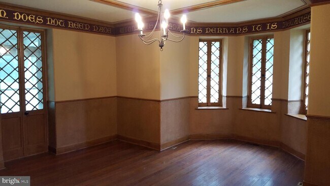 Foto del edificio - 3120 Manor Ln