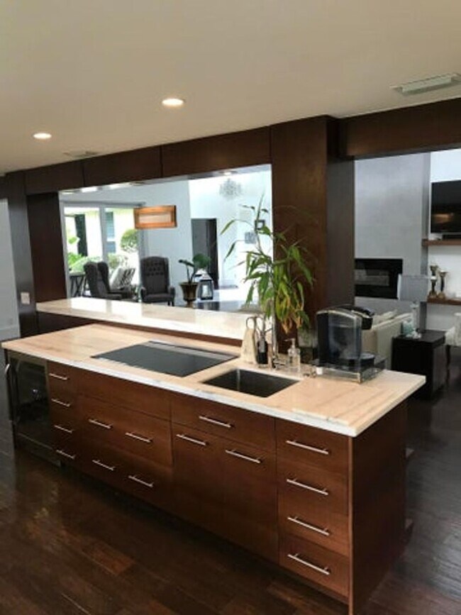 Building Photo - 20981 Verano Way