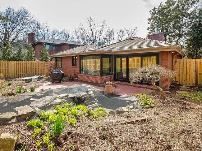 Foto del edificio - 1453 Squirrel Hill Ave