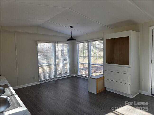 Foto del edificio - 5712 Unionville Rd