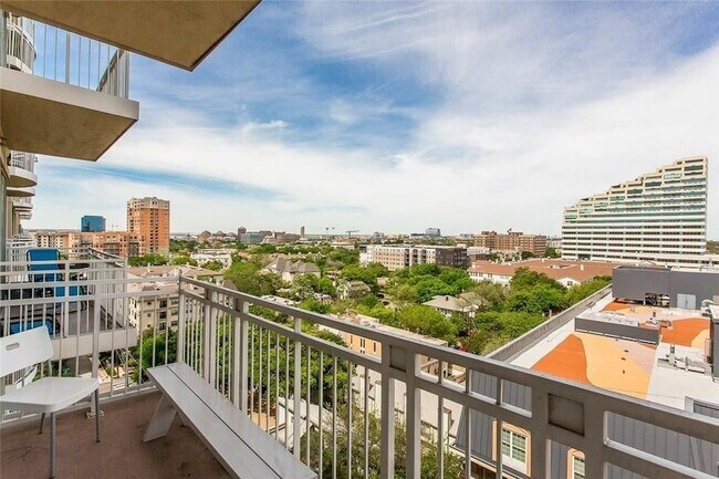 Foto del edificio - 3225 Turtle Creek Blvd Blvd