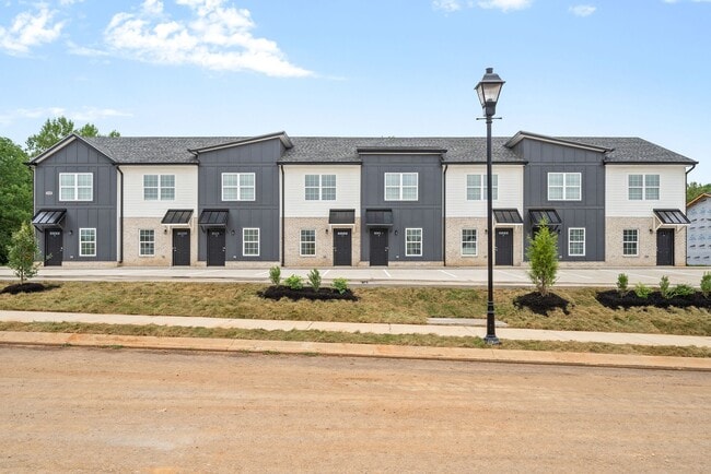 Foto del edificio - Meadow Hill Townhomes