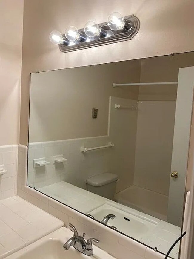 Foto del edificio - Cozy 1-Bedroom Apartment in the Heart of East Nashville