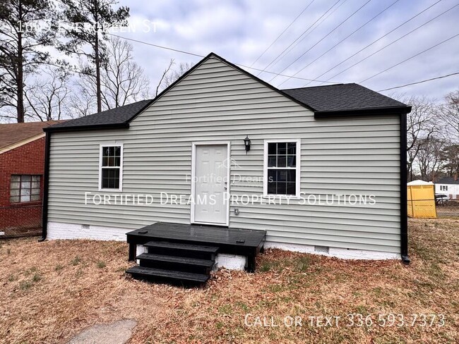 Photo - 1609 Evergreen St House