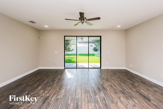 Building Photo - 153 Elina Sky Dr