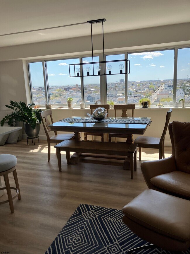 Foto del edificio - 6101 Monmouth Ave