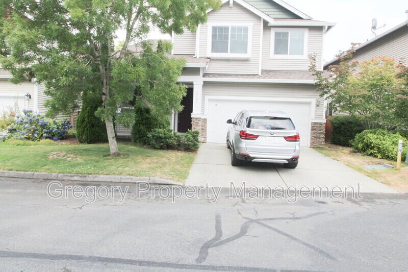 Foto principal - 2705 85th Ave NE