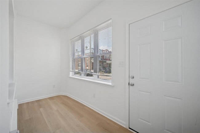 Building Photo - 1516 W Wingohocking St
