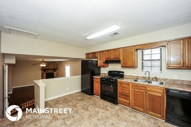 Building Photo - 284 Independence Dr