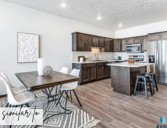 Foto del edificio - 8100 E Tencate Pl