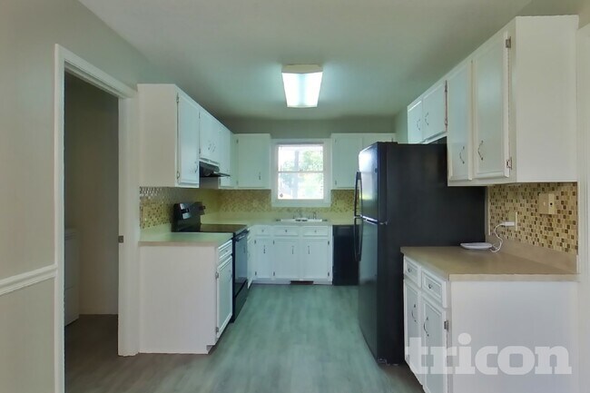 Foto del edificio - 529 Ferncliffe Rd