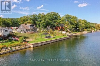 Building Photo - 1067 Mosley St