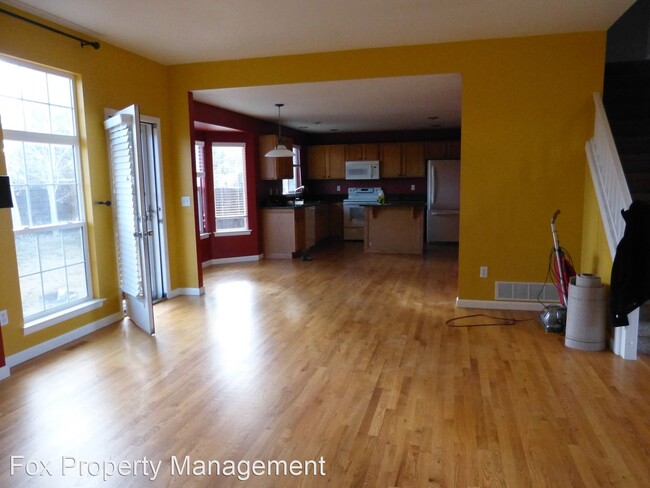 Building Photo - 4 br, 3.5 bath House - 3635 Wildrose Place