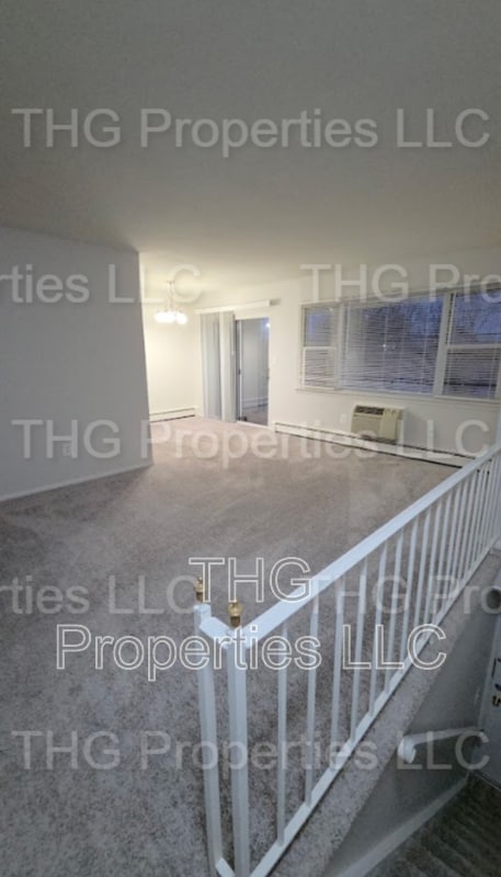 Building Photo - 405 Franklin Turnpike