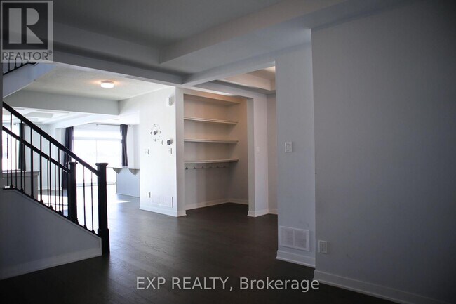 Building Photo - 705 Fenwick Wy