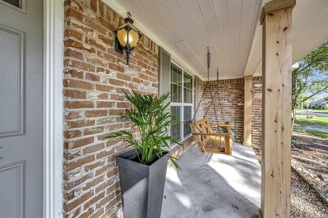 Foto del edificio - 18403 Point Lookout Dr
