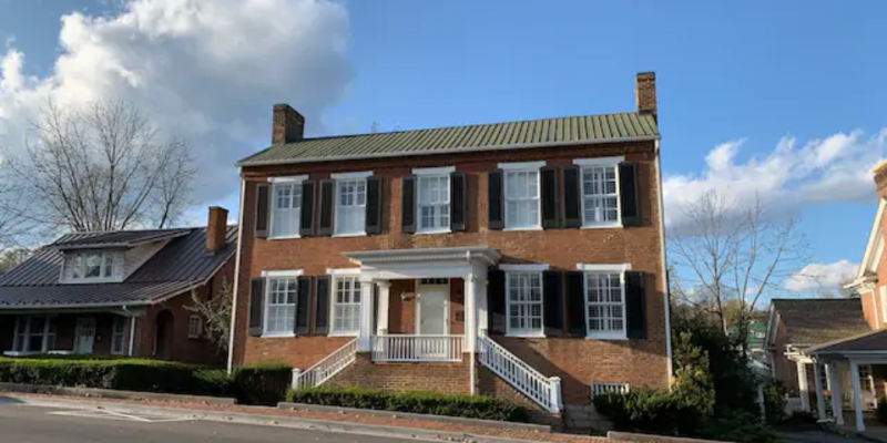 Primary Photo - Abingdon Mansion